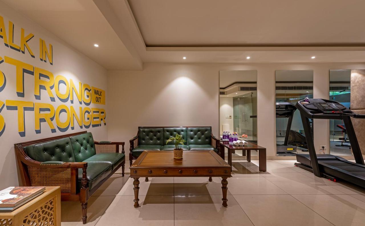 Hotel Saket 27 New Delhi Exterior photo