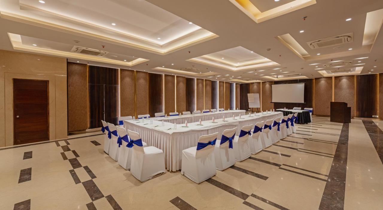 Hotel Saket 27 New Delhi Exterior photo